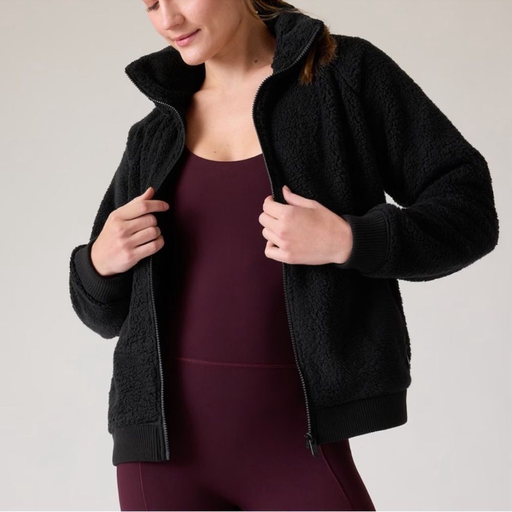 Athleta Tugga Sherpa full zip Teddy black Jacket zip pockets small